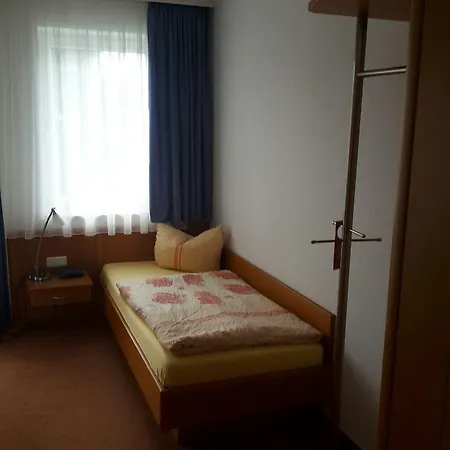 Kuhfelder Hof 3*